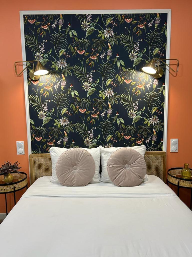 Stylish Modern Studio Apartment Париж Экстерьер фото